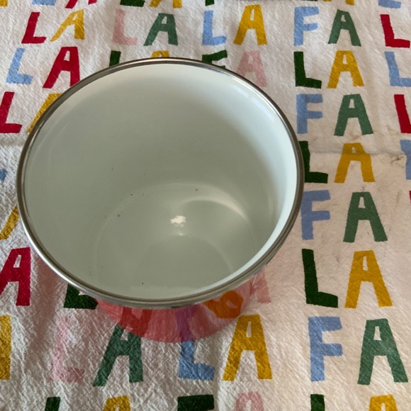 Red Enamel Christmas/Winter Mug, Let It Snow, New - Picture 4 of 5